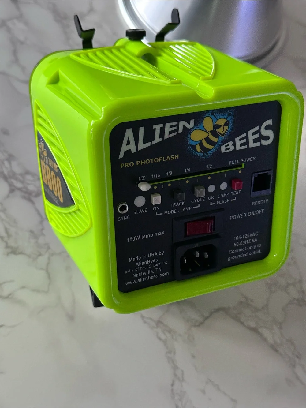 AlienBees pro photoflash